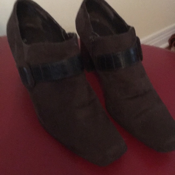 Booties ✨ - Picture 2 of 3